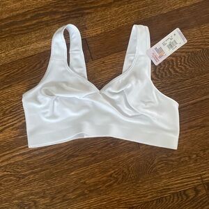 Hanes bra